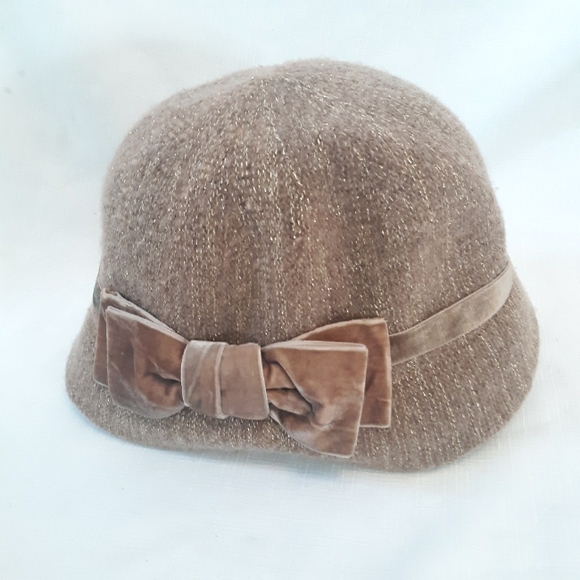 Saks Fifth Avenue Black Label Accessories - Saks fifth avenue black label womens shimmer velvet bow wool blend hat